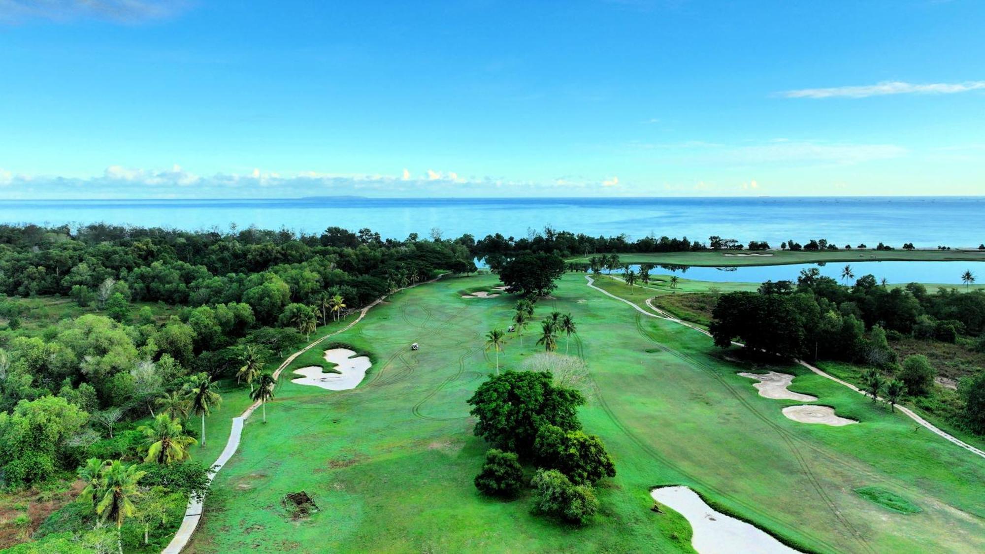 Artitaya Borneo Golf & Resort Papar Exterior foto